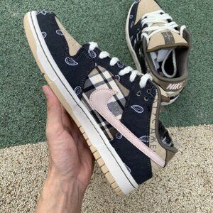 Travis Scott x dunk low  premium sb